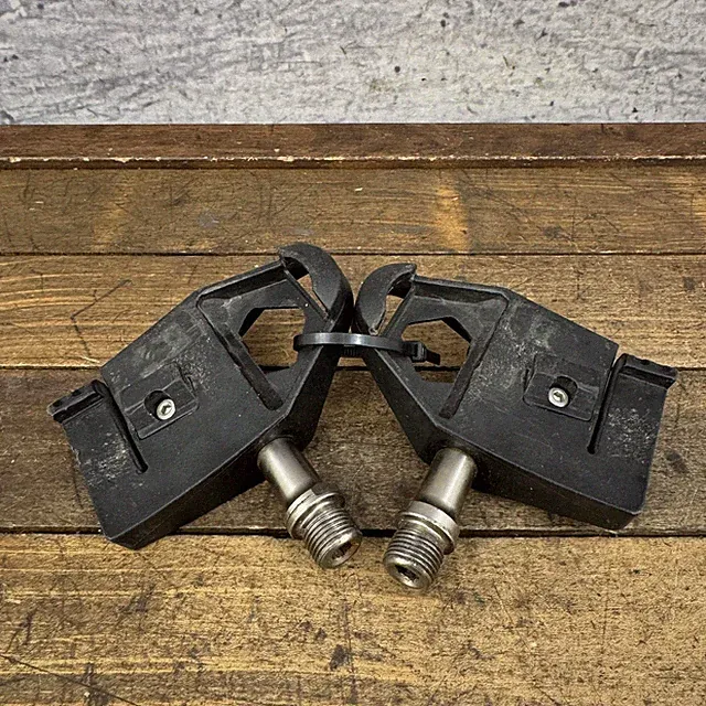Keywin Clipless Road Bike Pedals 9/16 Black Pair 240g Triathlon Time Trial